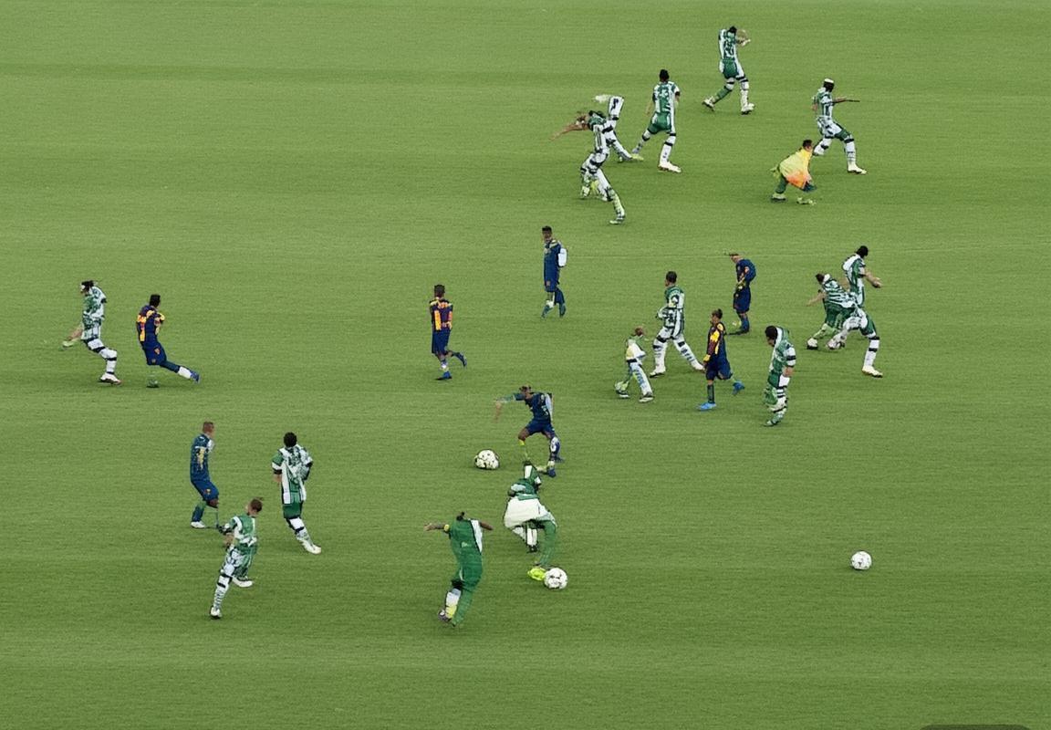 巴塞罗那VS维戈塞尔塔：梅西领衔经典对决回顾(图3)